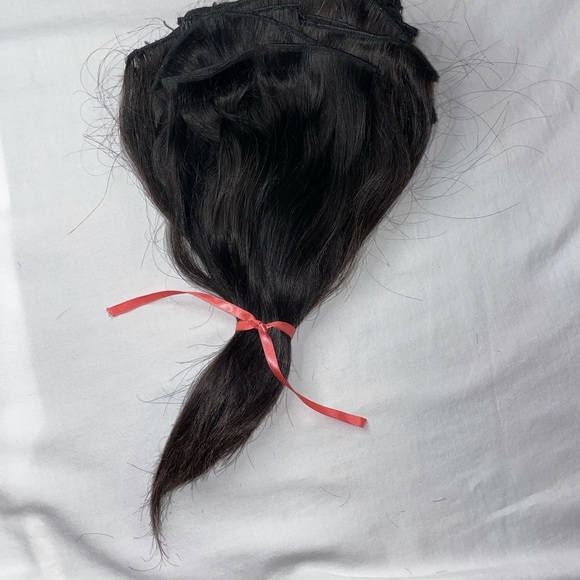 Bundle of Wavy/Straight Human Hair Extensions - Picture 9 of 10